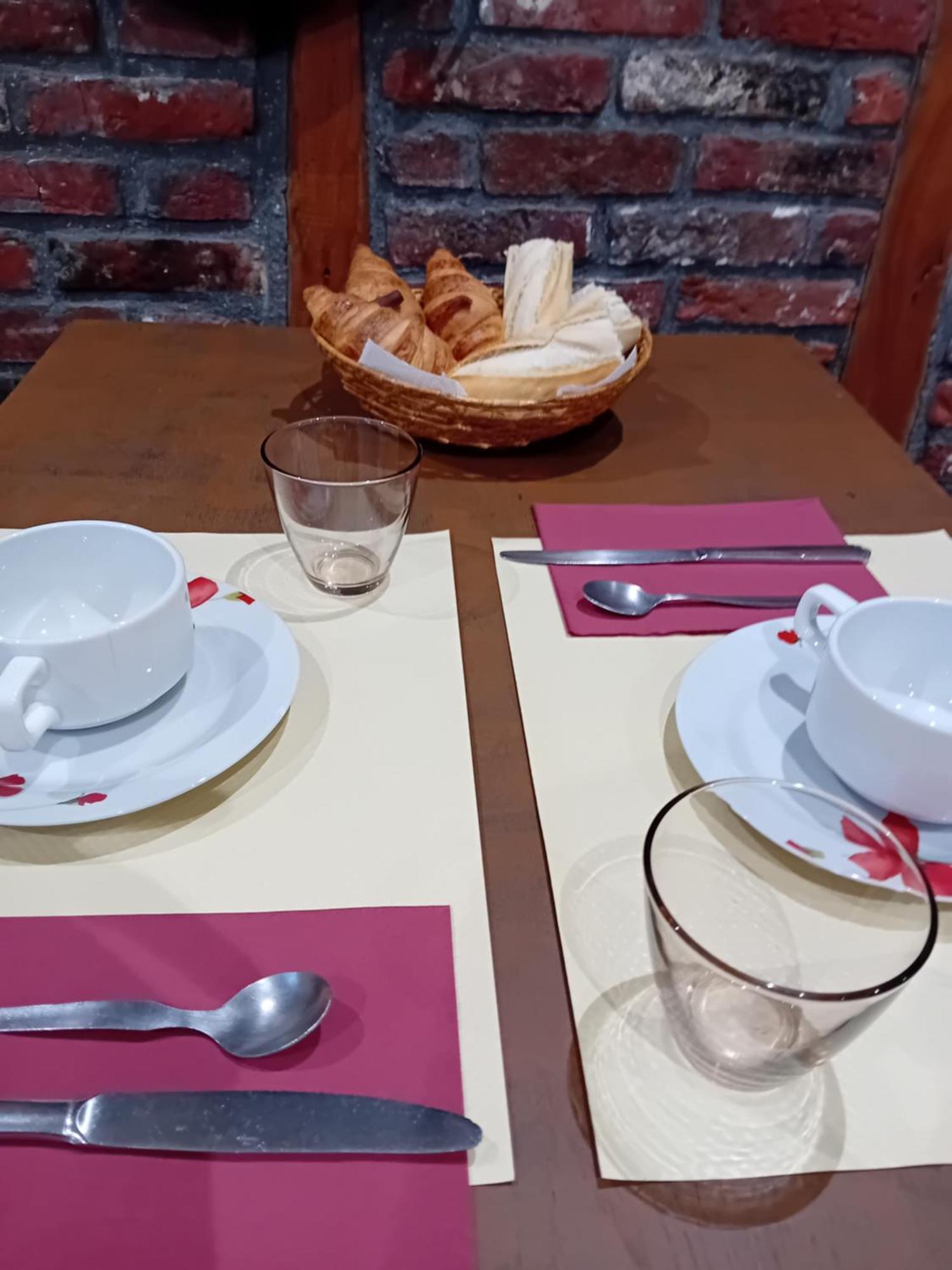 Au Cheval Noir Acomodação com café da manhã Quaëdypre Exterior foto